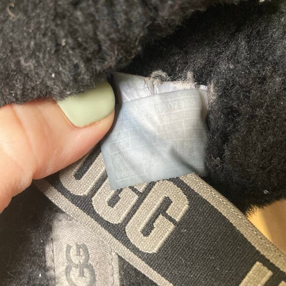 Ugg Oh Yeah Sherpa Black Slippers Women’s 10 - Picture 8 of 8